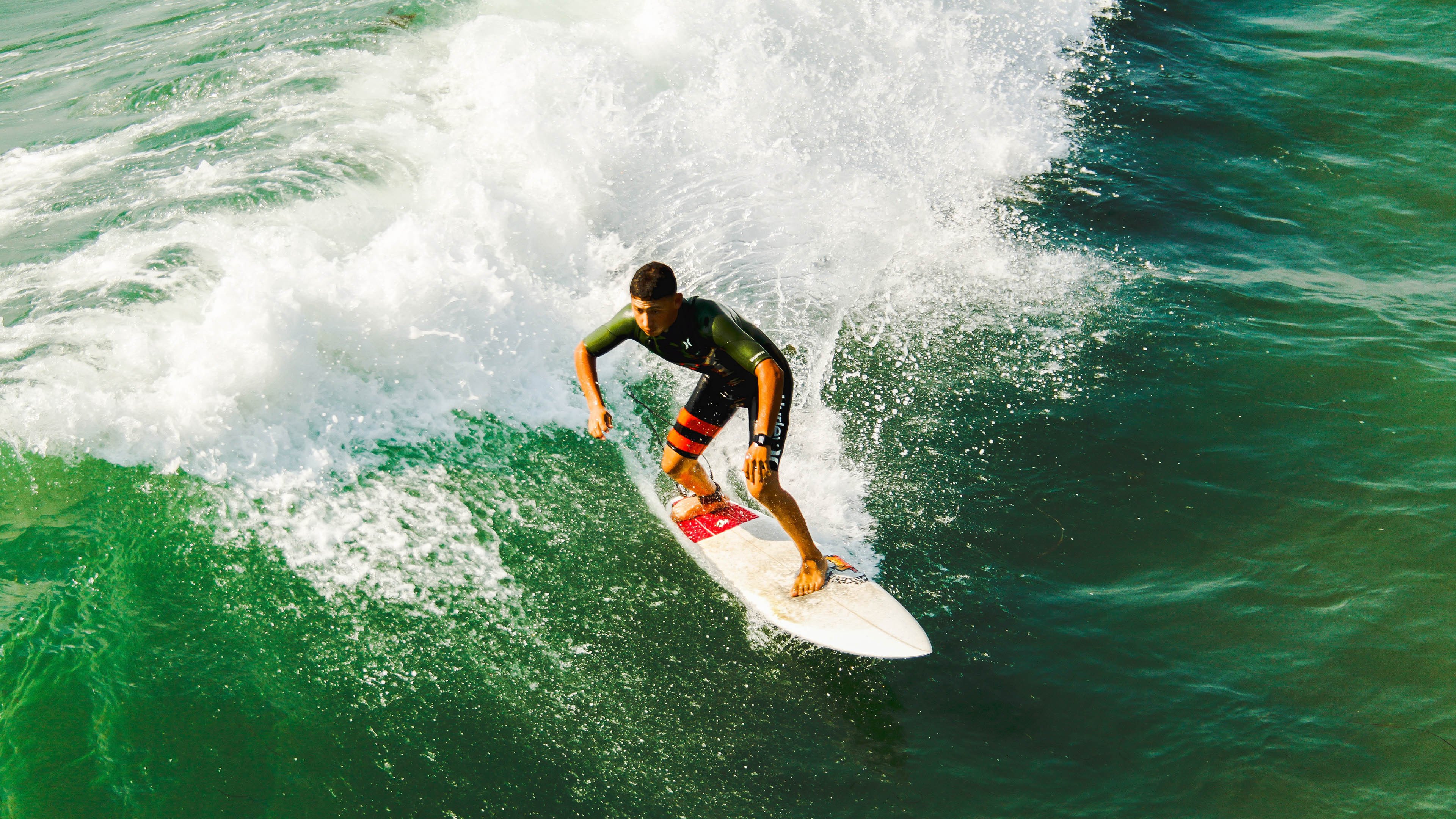 中国田径队闪耀国际赛场 多位选手刷新个人最佳成绩